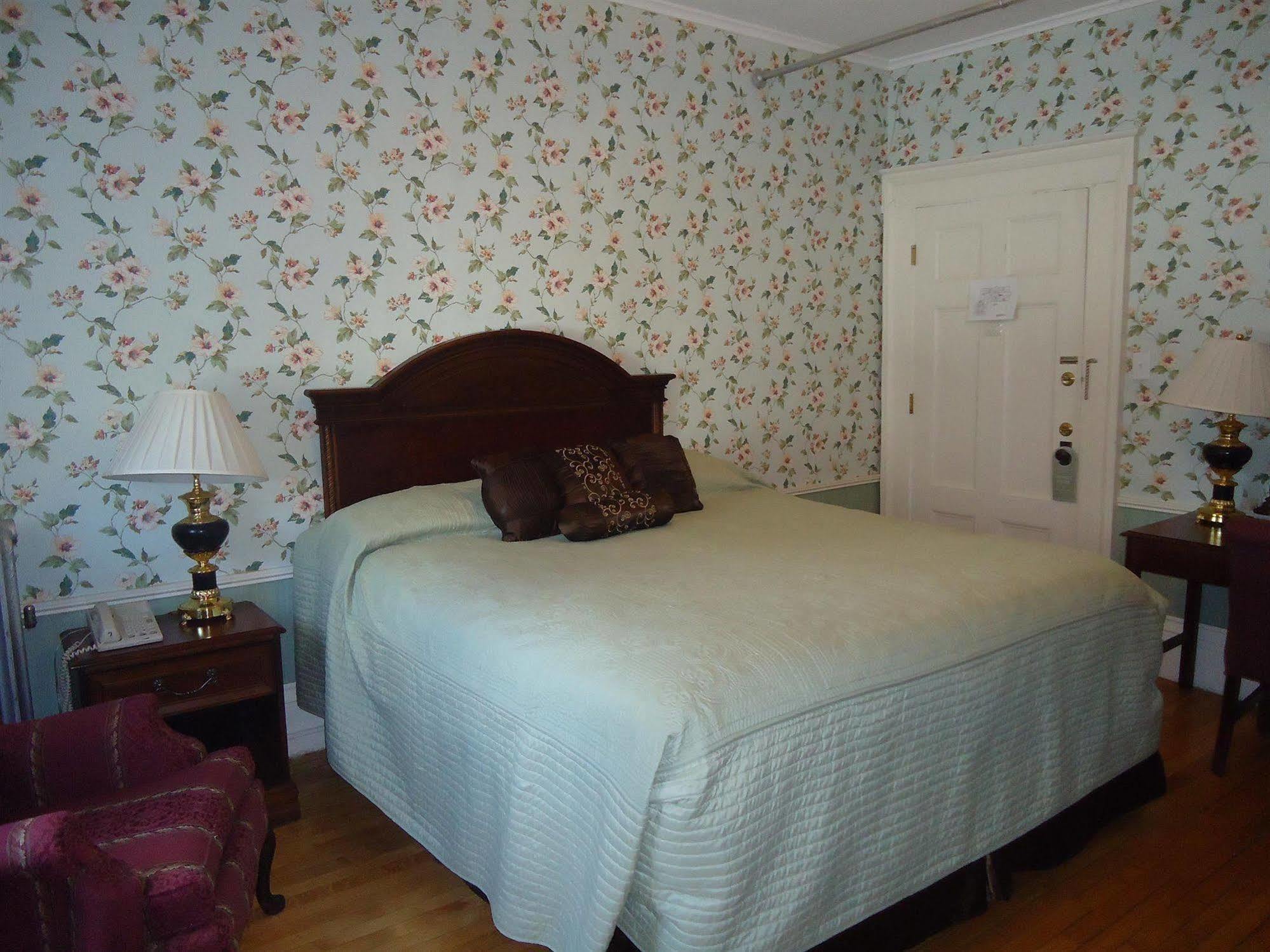 Thayers Inn リトルトン エクステリア 写真