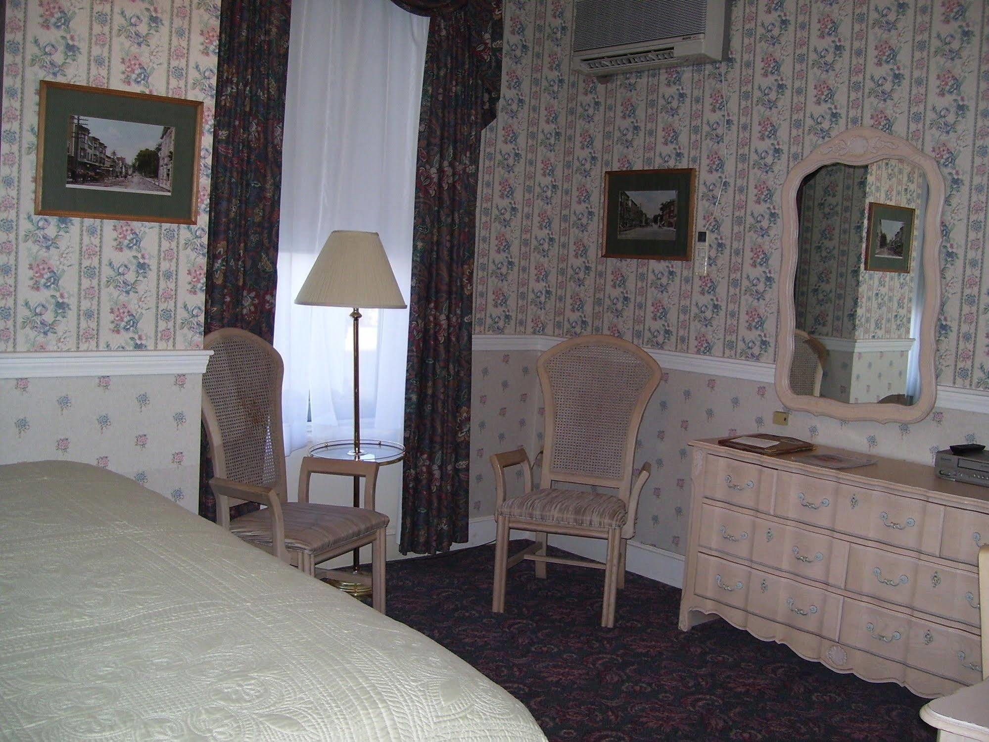 Thayers Inn リトルトン エクステリア 写真