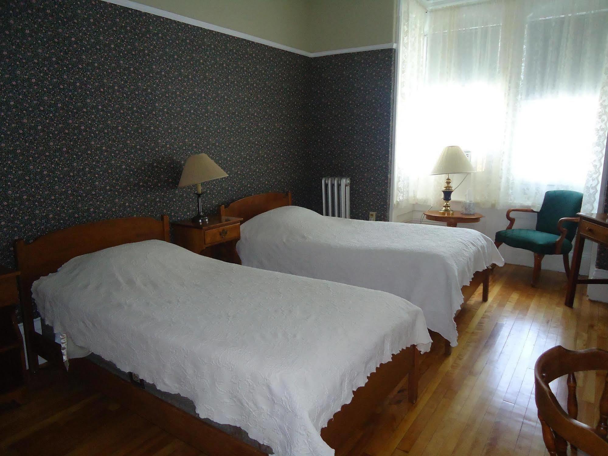 Thayers Inn リトルトン エクステリア 写真