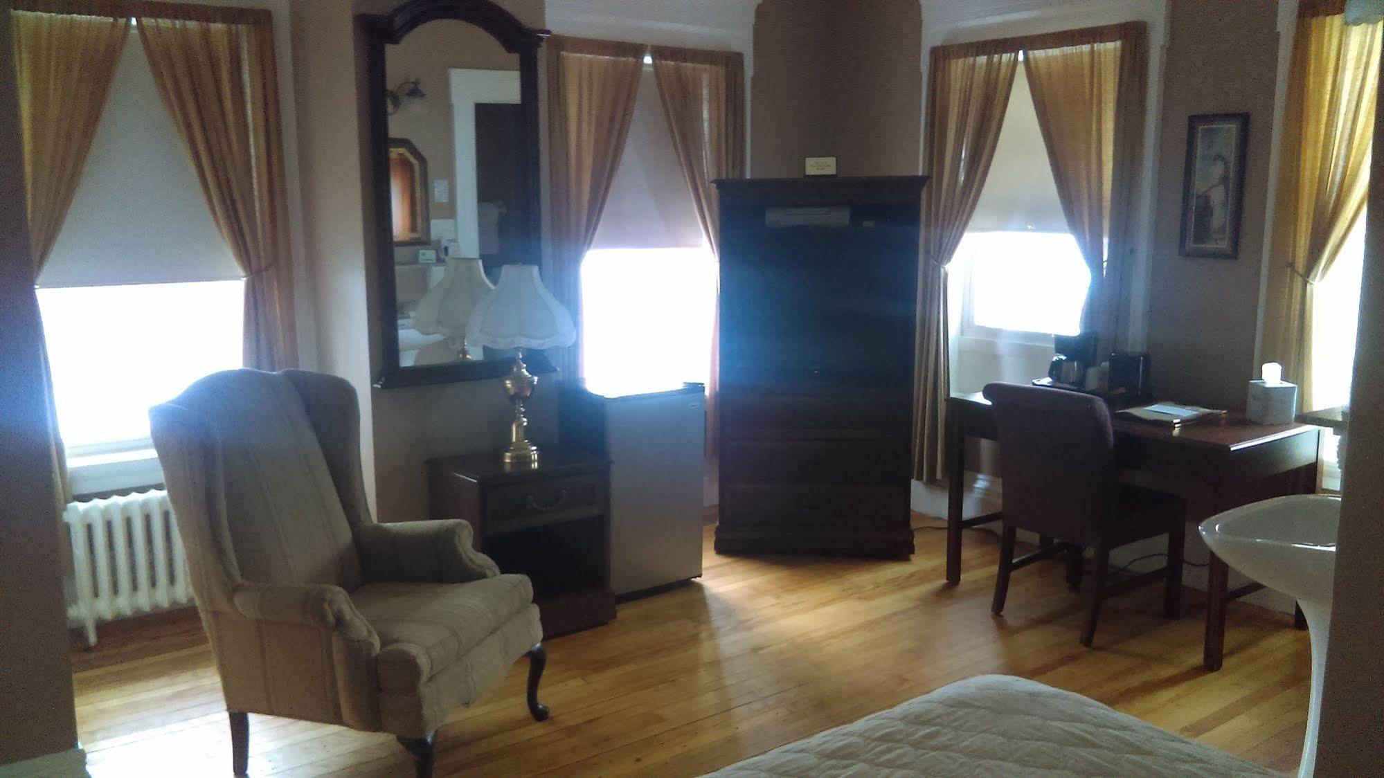 Thayers Inn リトルトン エクステリア 写真